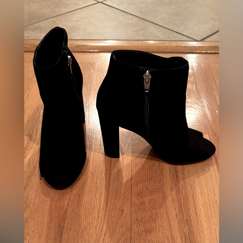 Merona open toe suede boots